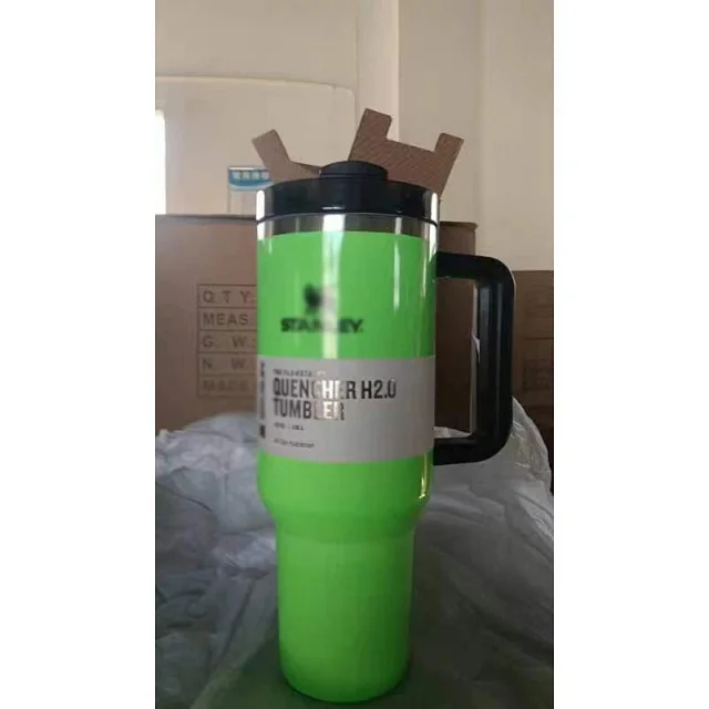 Stanley Uncategorized The Quencher H2.0 FlowState Tumbler, 40 oz product detail image 18