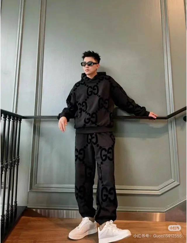 Gucci GG monogram hooded sweatshirt and jogger design product detail image 5