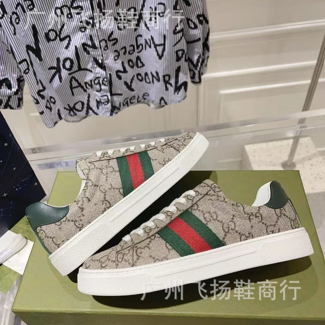 Gucci GG Supreme Sneakers [5 s