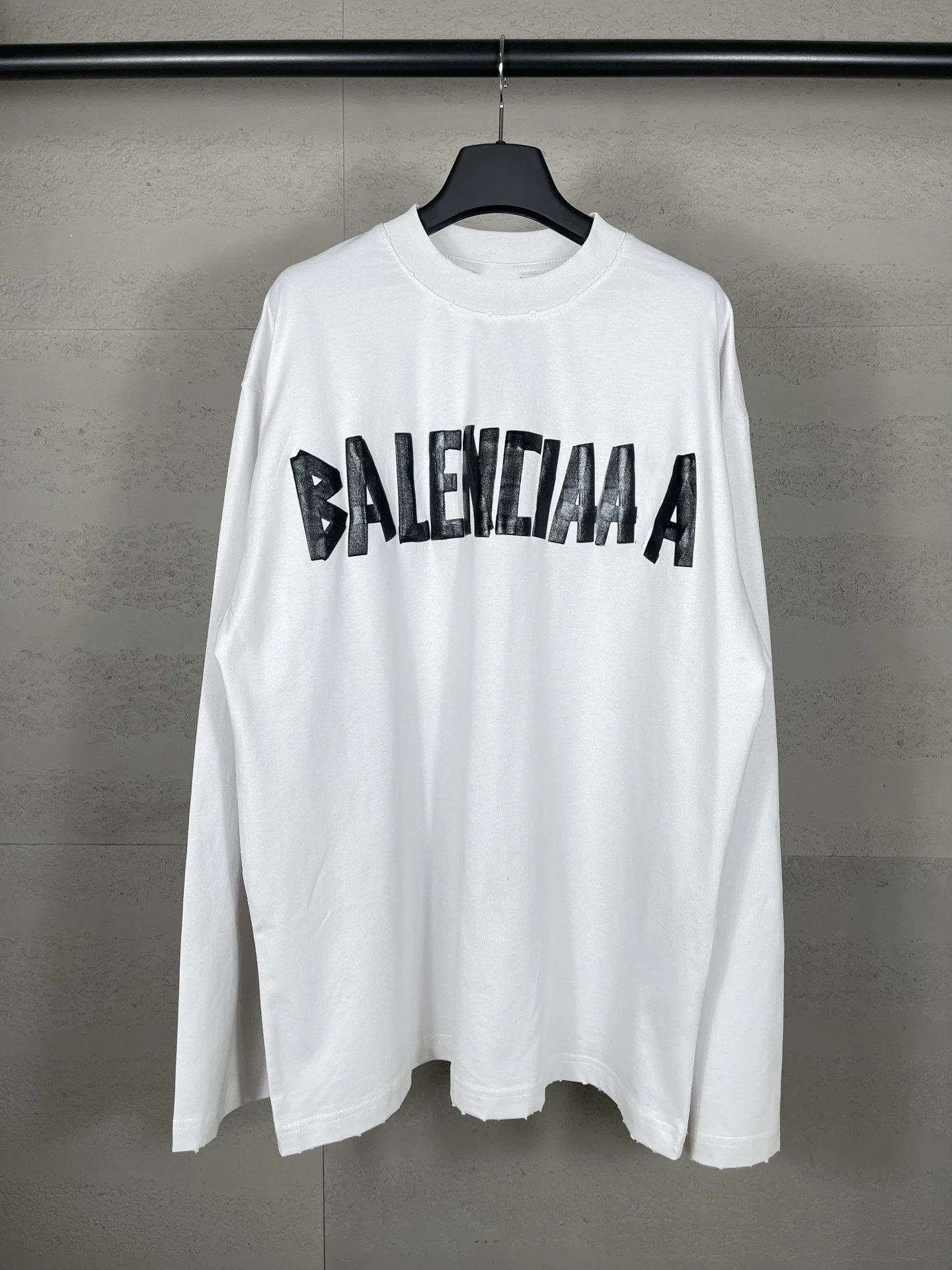 Balenciaga Distressed Logo Long-Sleeve T-Shirt Black - 12