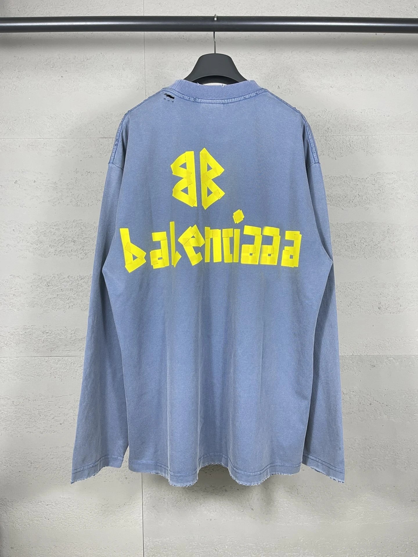 Balenciaga Distressed Logo Long-Sleeve T-Shirt Black - 17