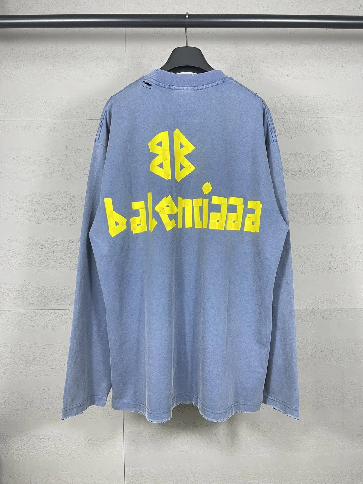 Balenciaga Logo Print Oversized Long-Sleeve T-Shirt Army Green product detail 18 in Litbuy spreadsheet finds
