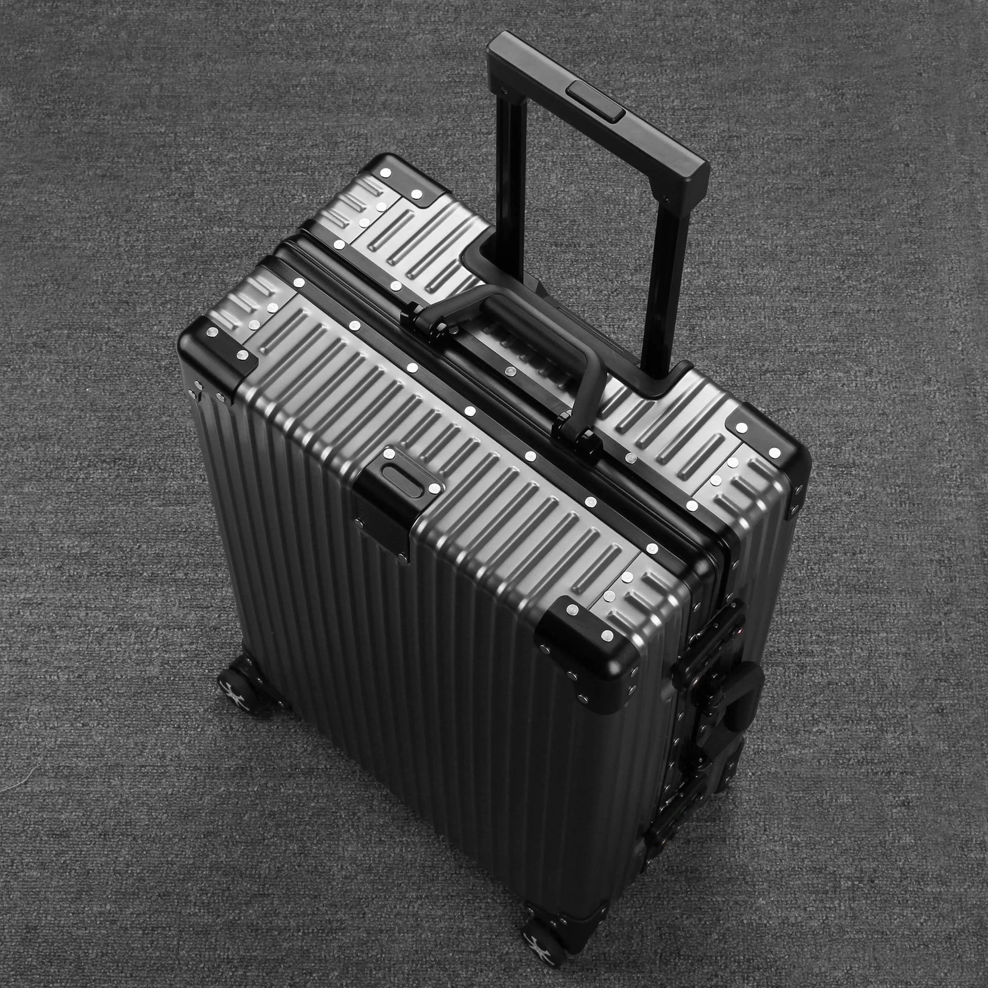 Generic Aluminum Magnesium Alloy Trolley Suitcase 20" Silver - Kornelek