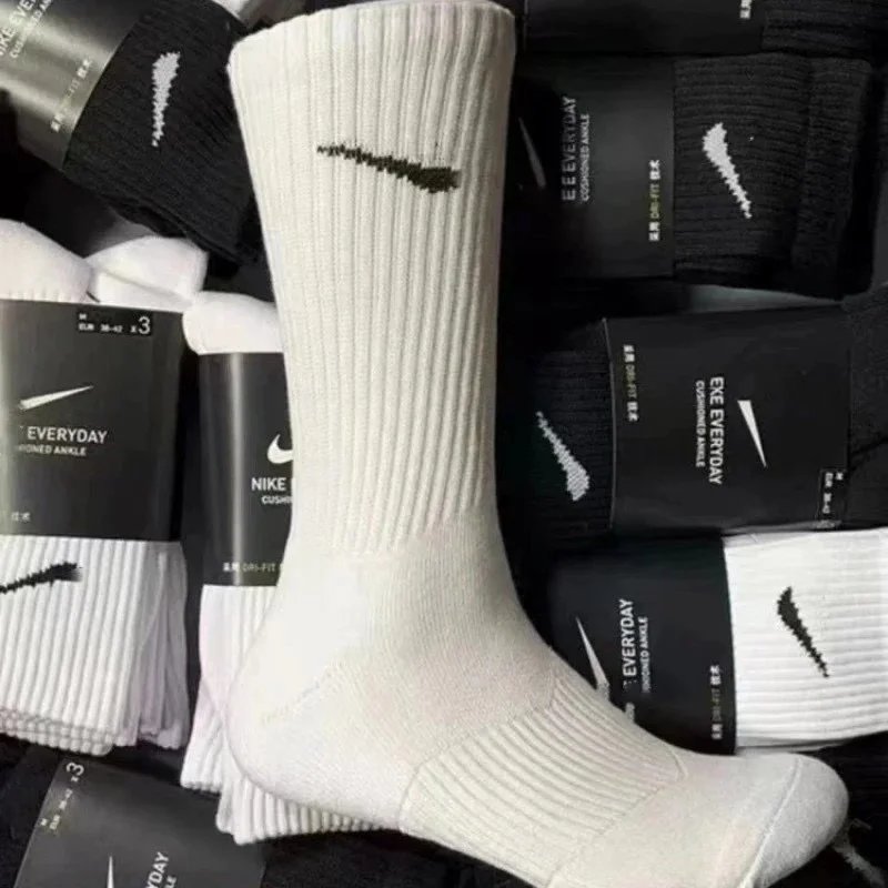 篮球运动袜（一卡三双 Long socks size 42-46, medium socks size 39-43，boat socks size 37-42）
