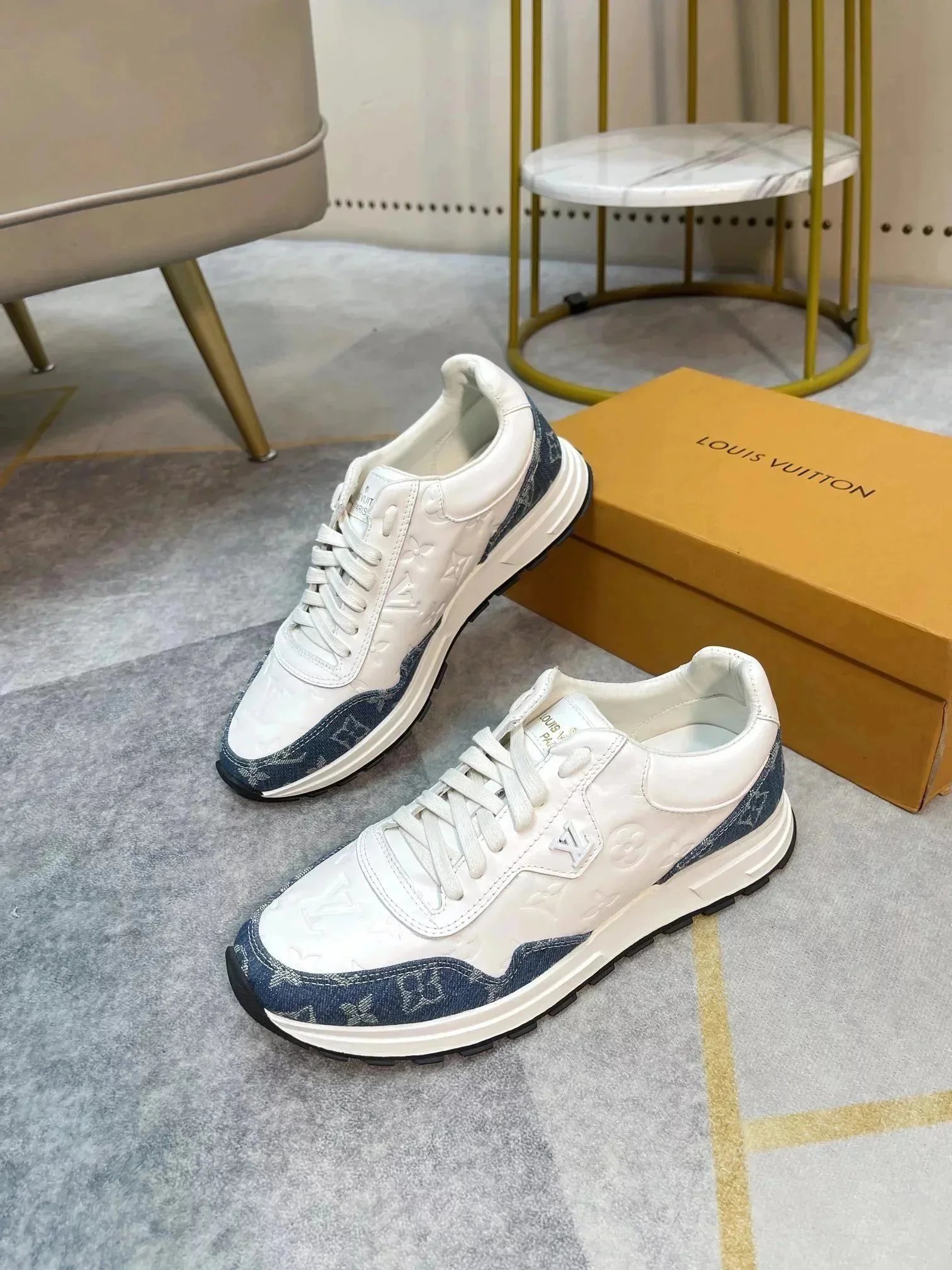 Lifestyle Sneakers product photo 4