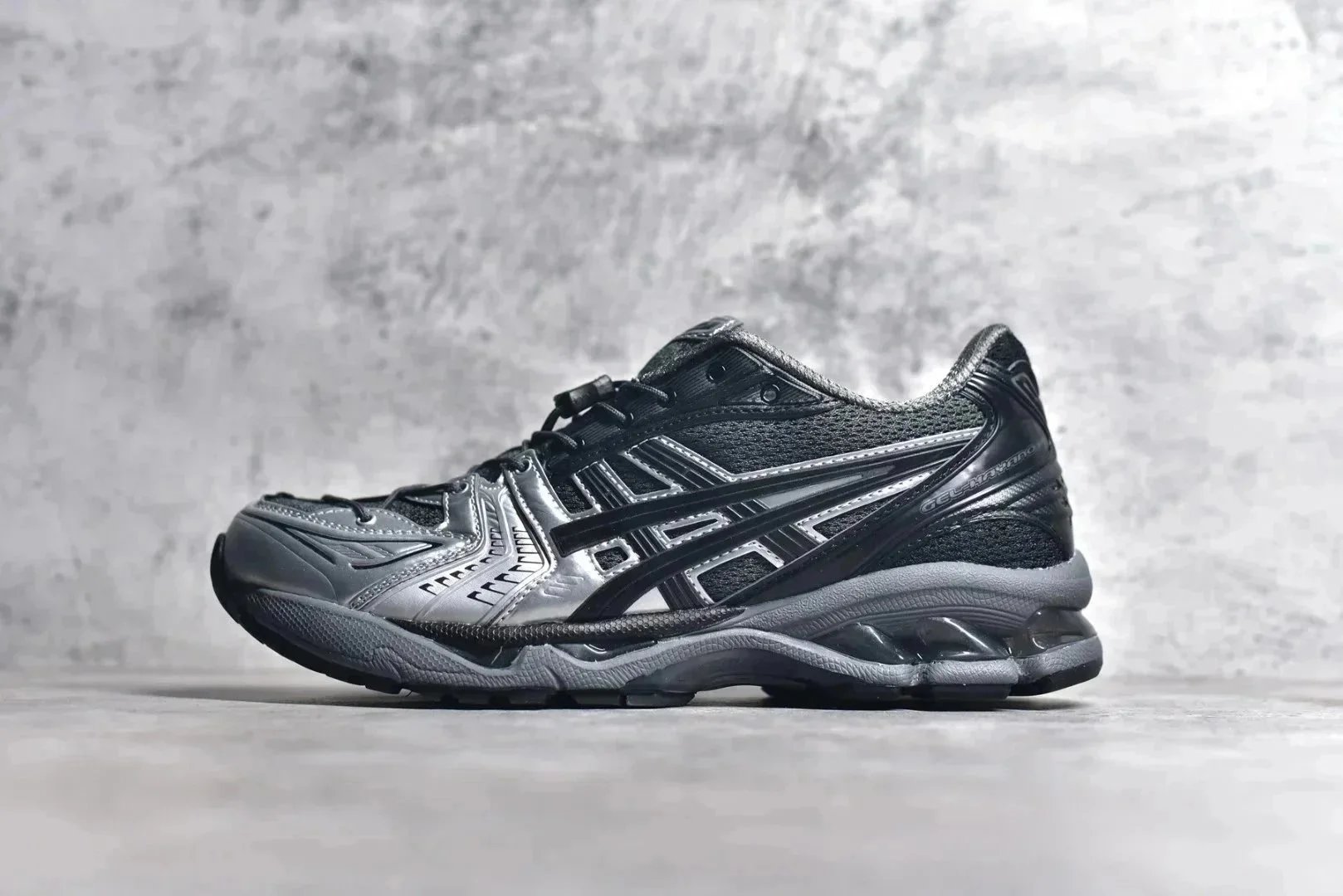 Comfortable Sports Shoe photo 4