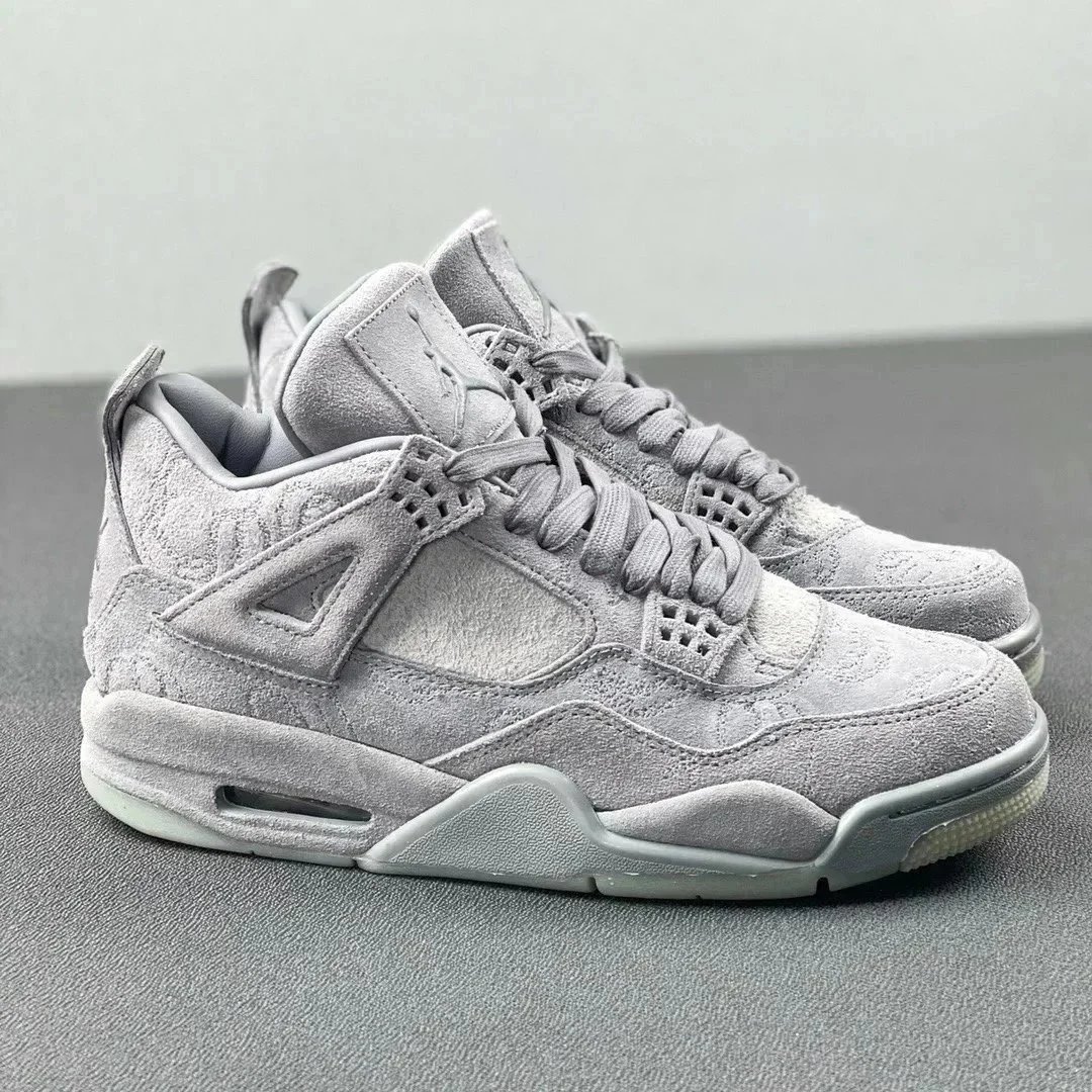 Kaws*Top quality