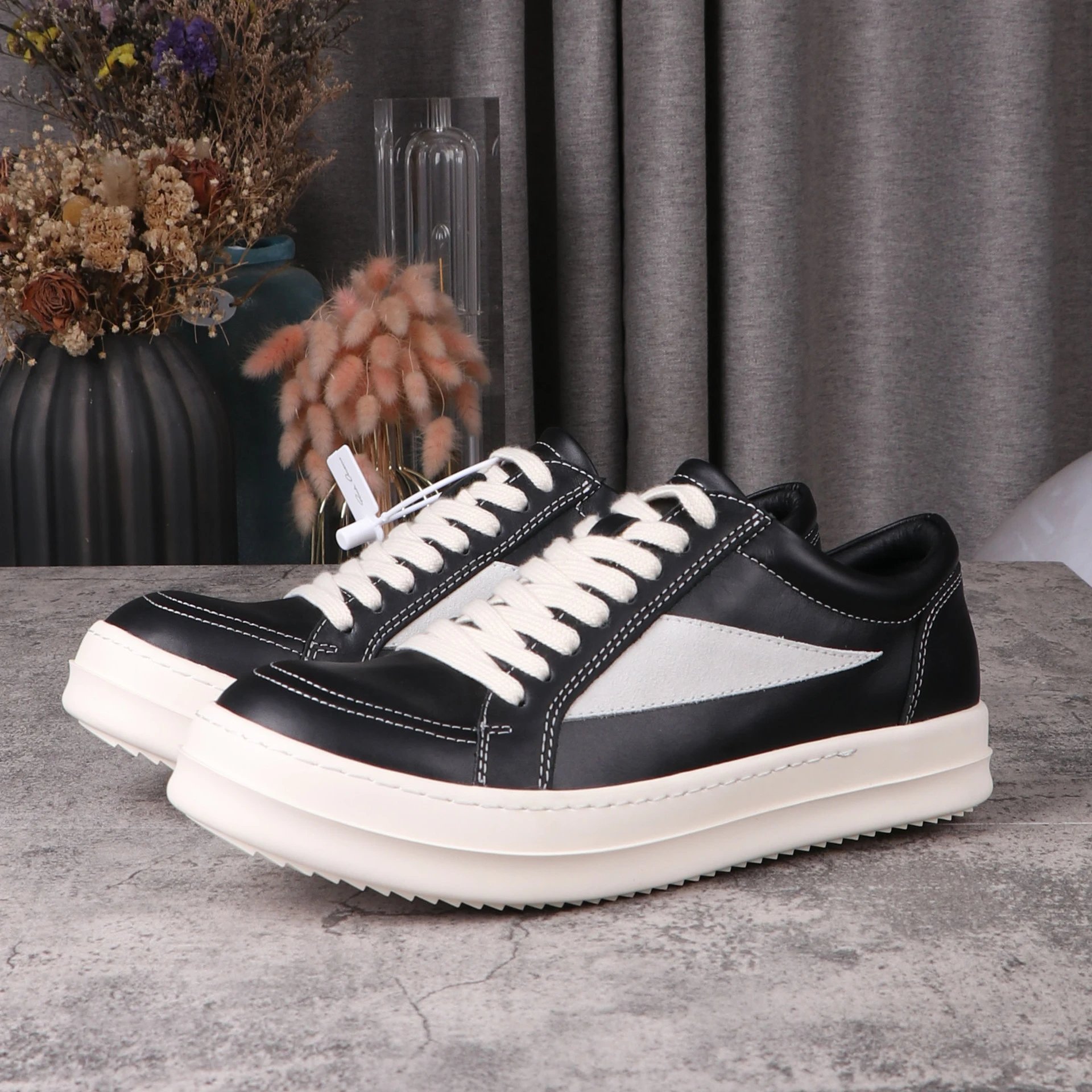 Rick Owens Vintage Black & White Low-Top Sneakers | 1 colorways