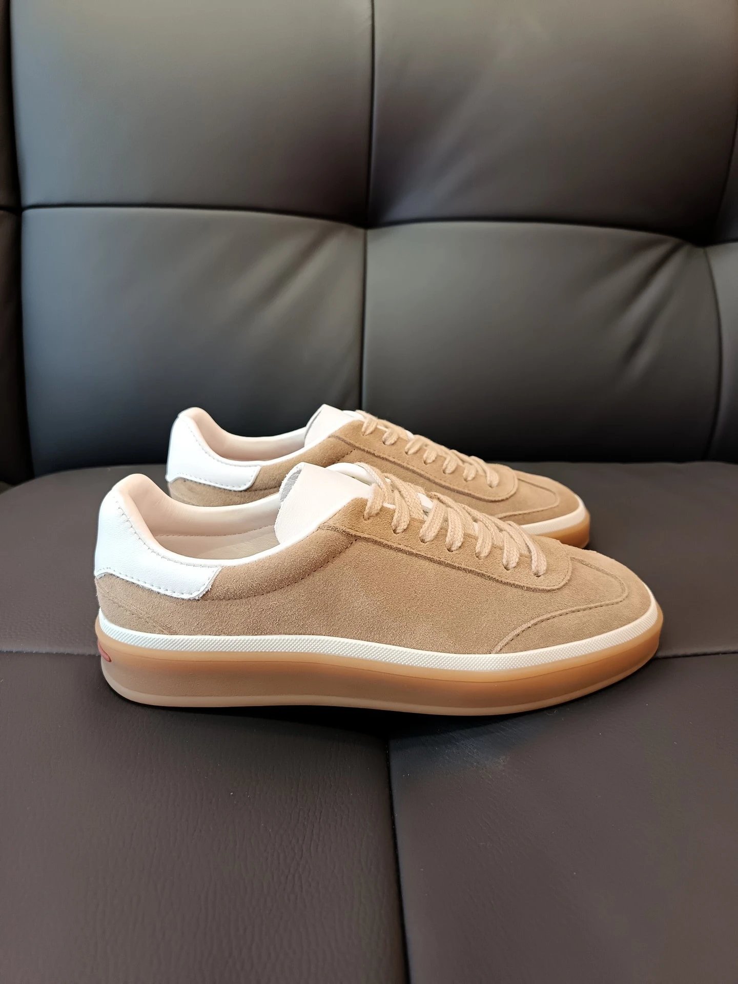 Hogan Interactive Metallic Silver Sneakers - 32
