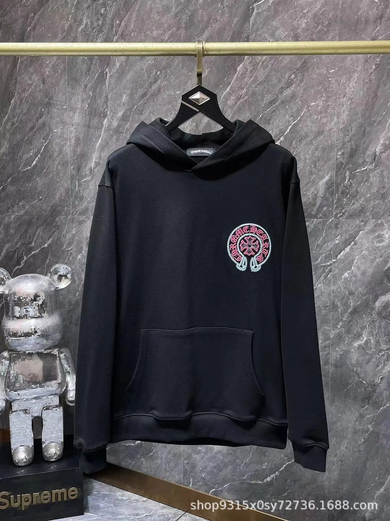 Black 7—right SKU image
