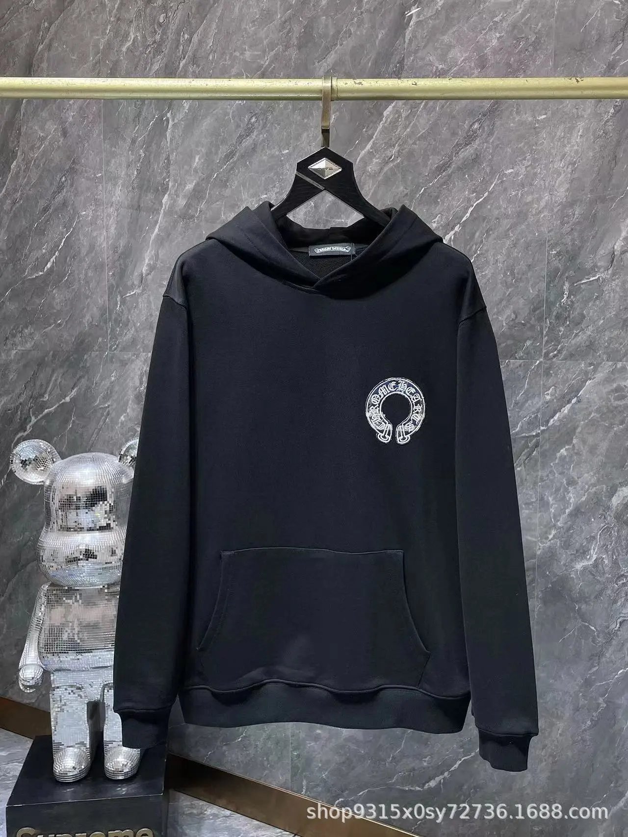 Black 10—right SKU image
