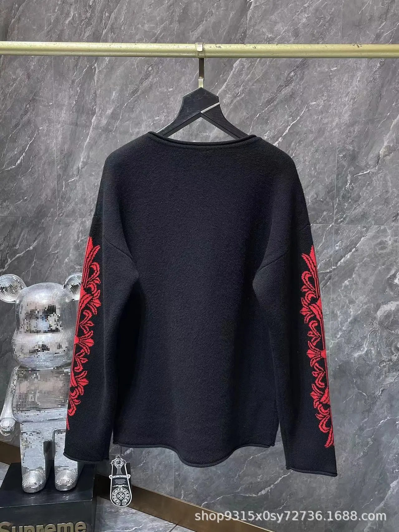 Black 6—Oppose SKU image