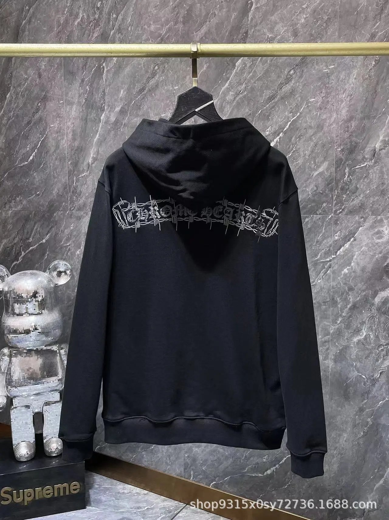 Black 3—Oppose SKU image