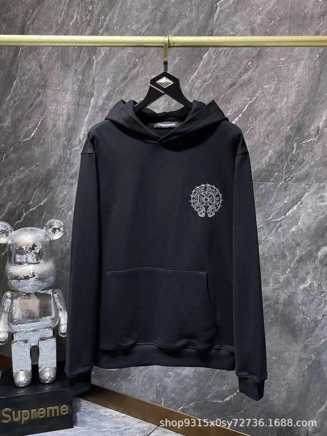 Black 3—right SKU image