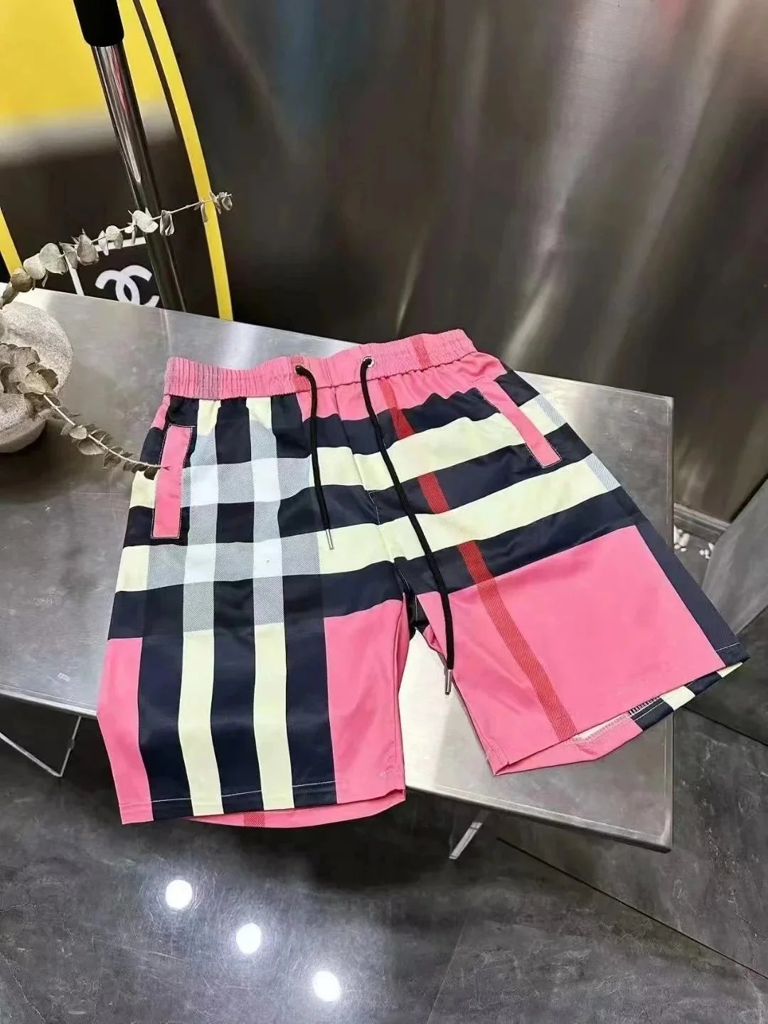 Burberry T-Shirts Short-Sleeve Logo T-Shirt — Plaid pink