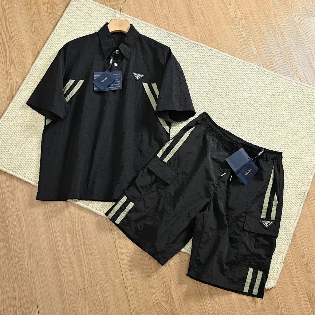 Moncler Matching Sets Short-Sleeve Half-Zip Polo and Drawstring Shorts Set product detail image 5