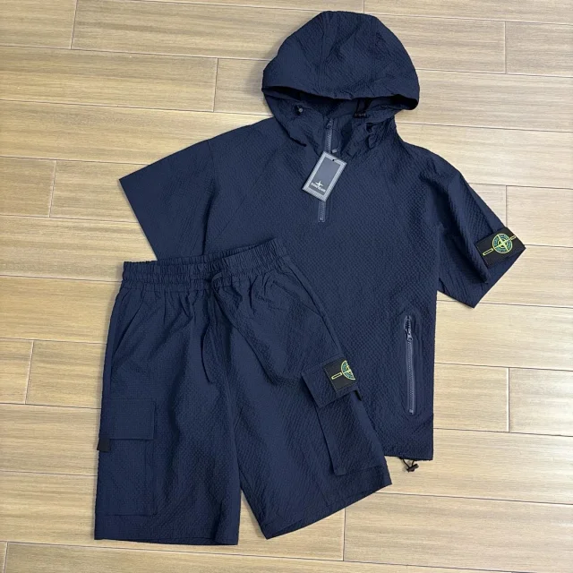 Moncler Matching Sets Short-Sleeve Half-Zip Polo and Drawstring Shorts Set product detail image 7