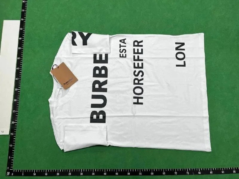 Burberry T-Shirts Short-Sleeve Graphic T-Shirt — 26