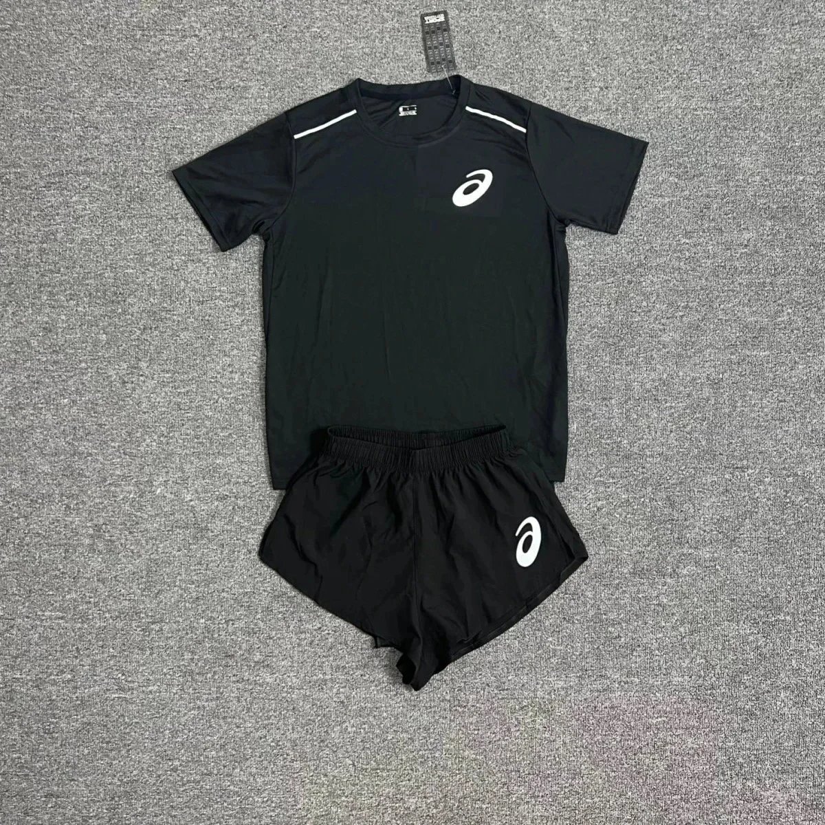 ASICS Short-sleeve sports T-shirt and shorts set — 2-Black set