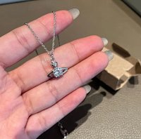 Orbital Saturn Necklace [Platinum Color]