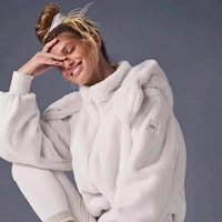 Alo Fur Coat — seller photo 4