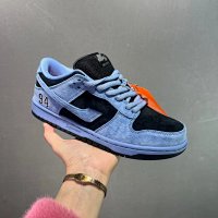 Nike SB Dunk Low Supreme — seller photo 3