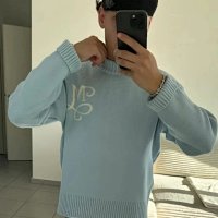 MMFour Sweater — seller photo 3