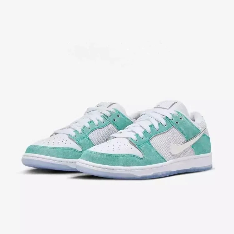 Nike SB Dunk Low April