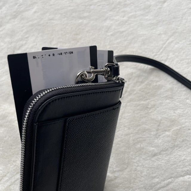 Balenciaga Passport: seller detail photo 7