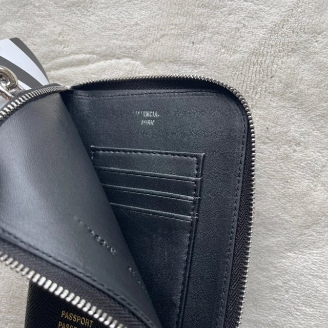 Balenciaga Passport: seller detail photo 8
