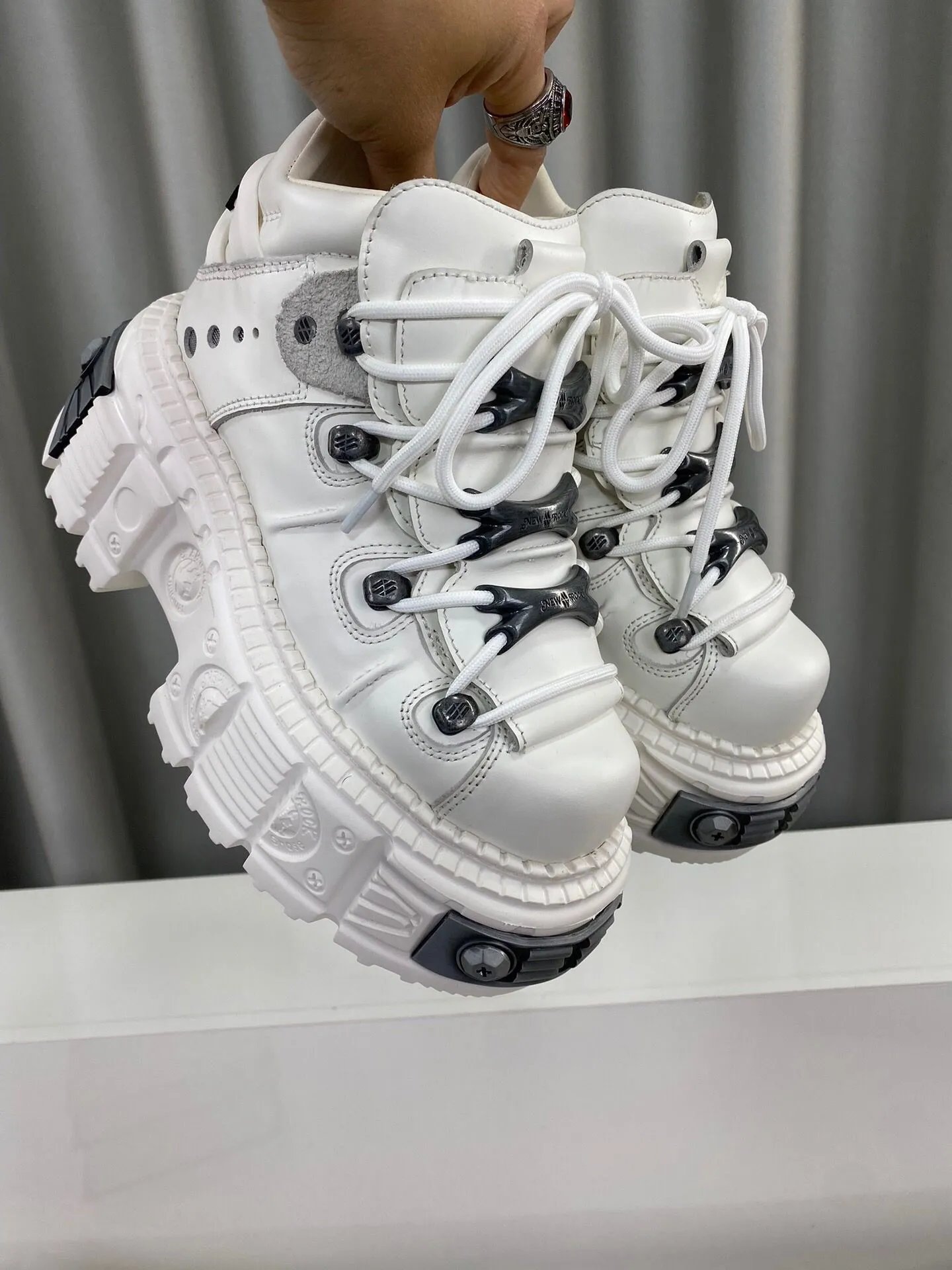 White 2 women