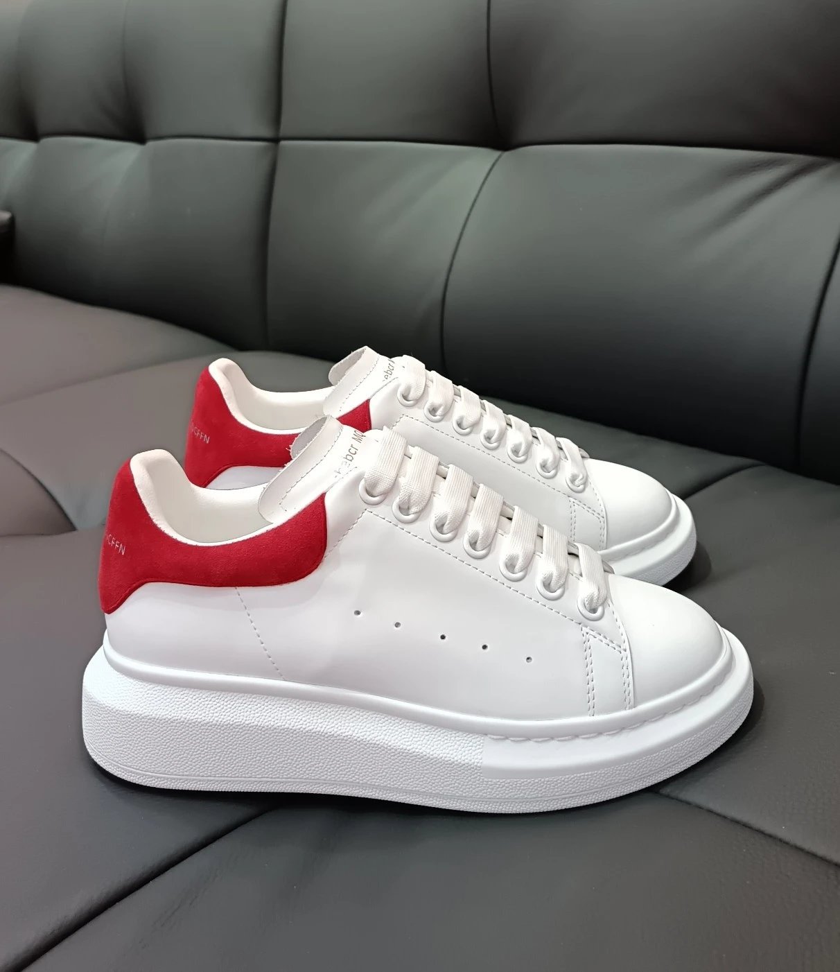 Alexander Mcqueens Budget 7