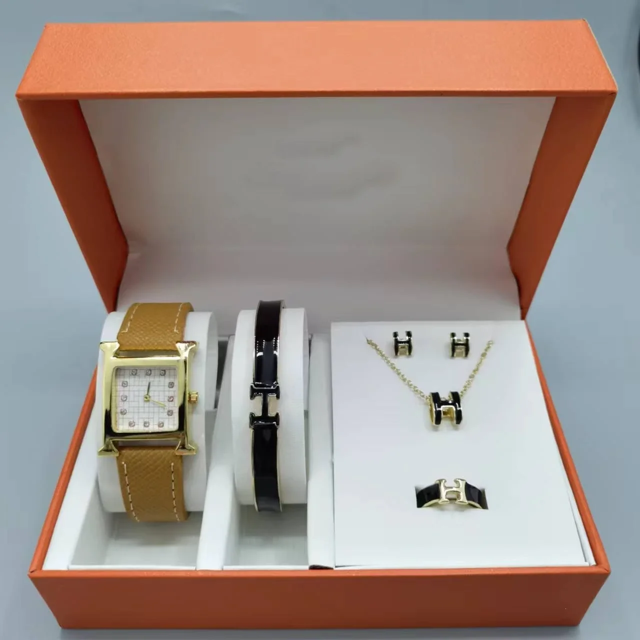 Hermès watch set