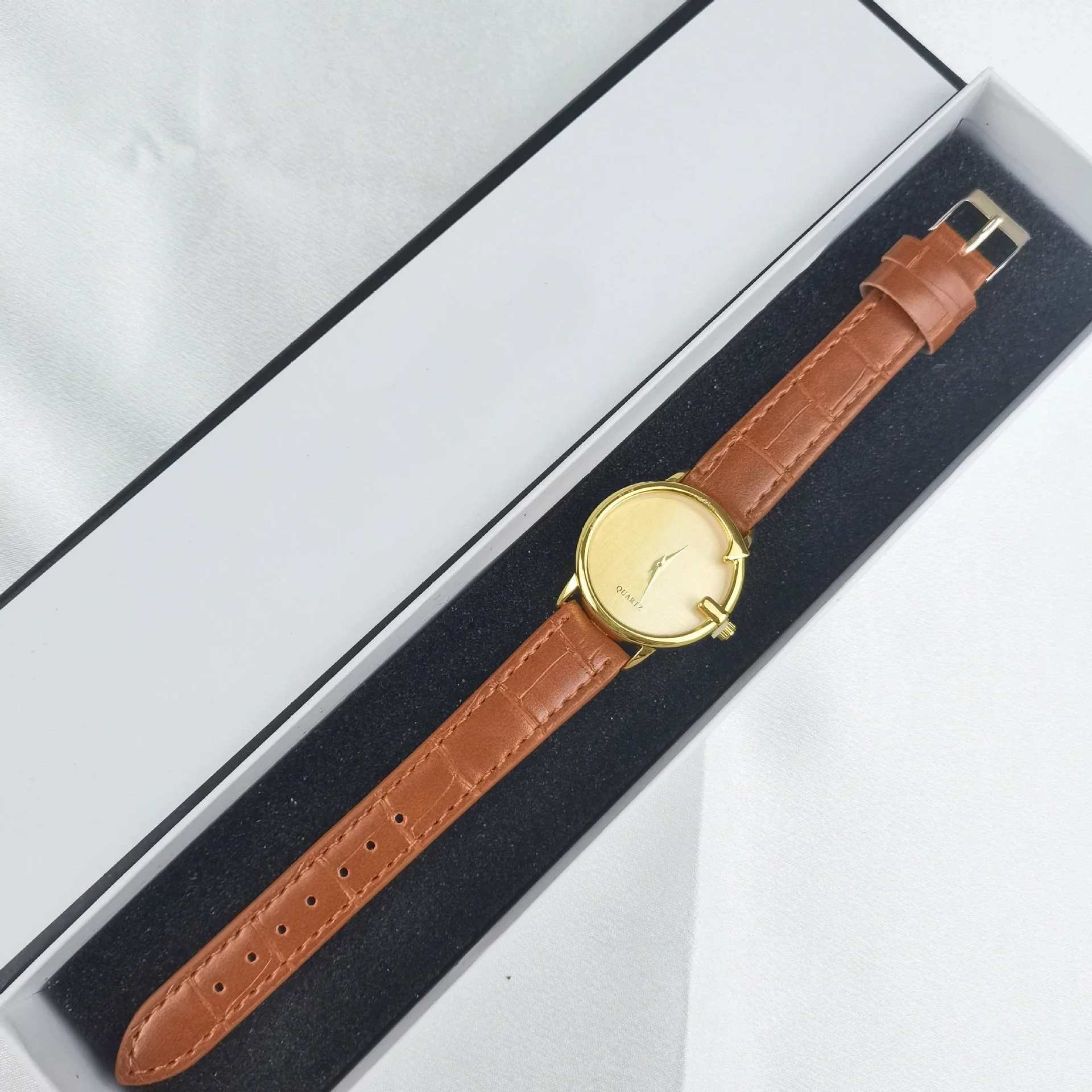 Cartier Round watch
