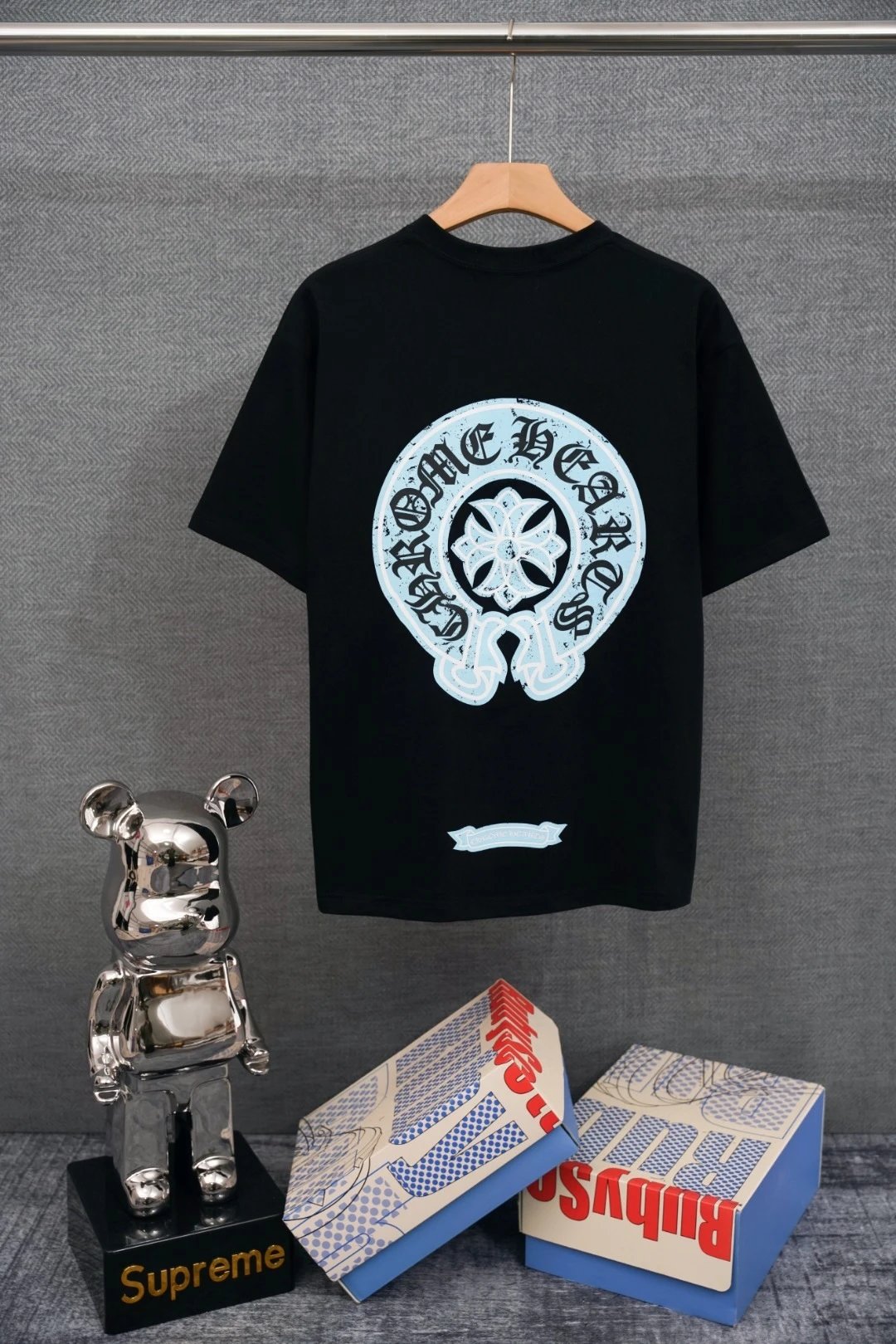 Black Figure 8