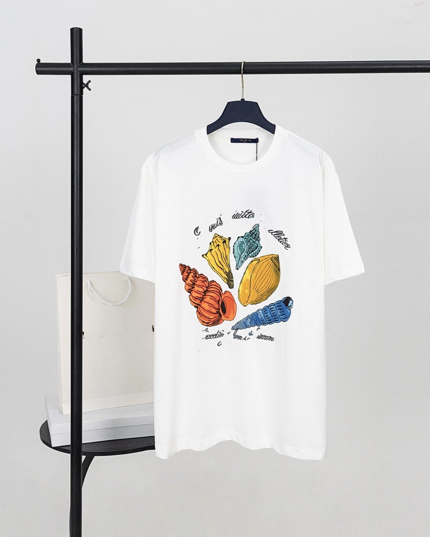 9959 White (Conch Print Letter Embroidery)