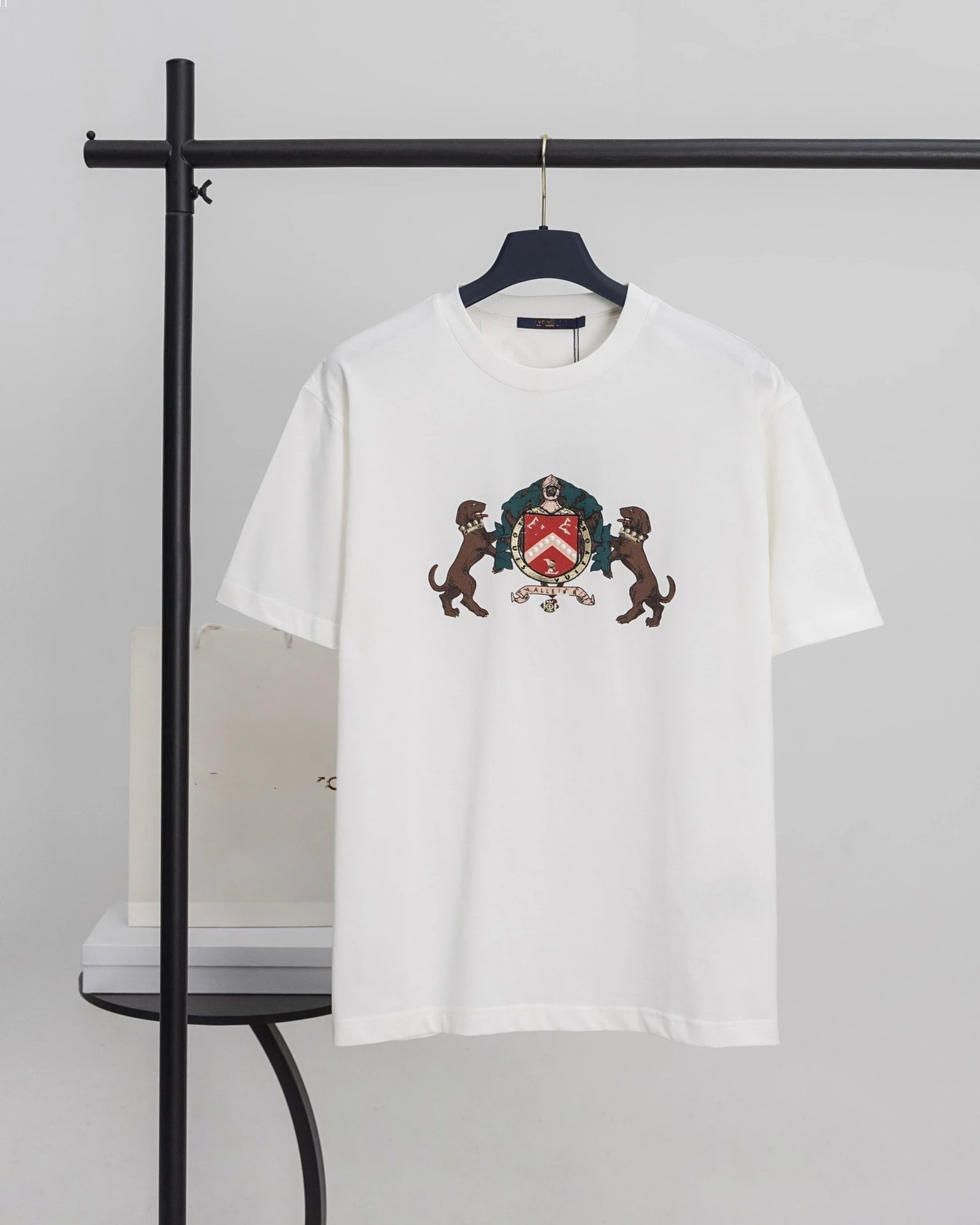 9911 White (Double Dog Walking Badge Embroidery)