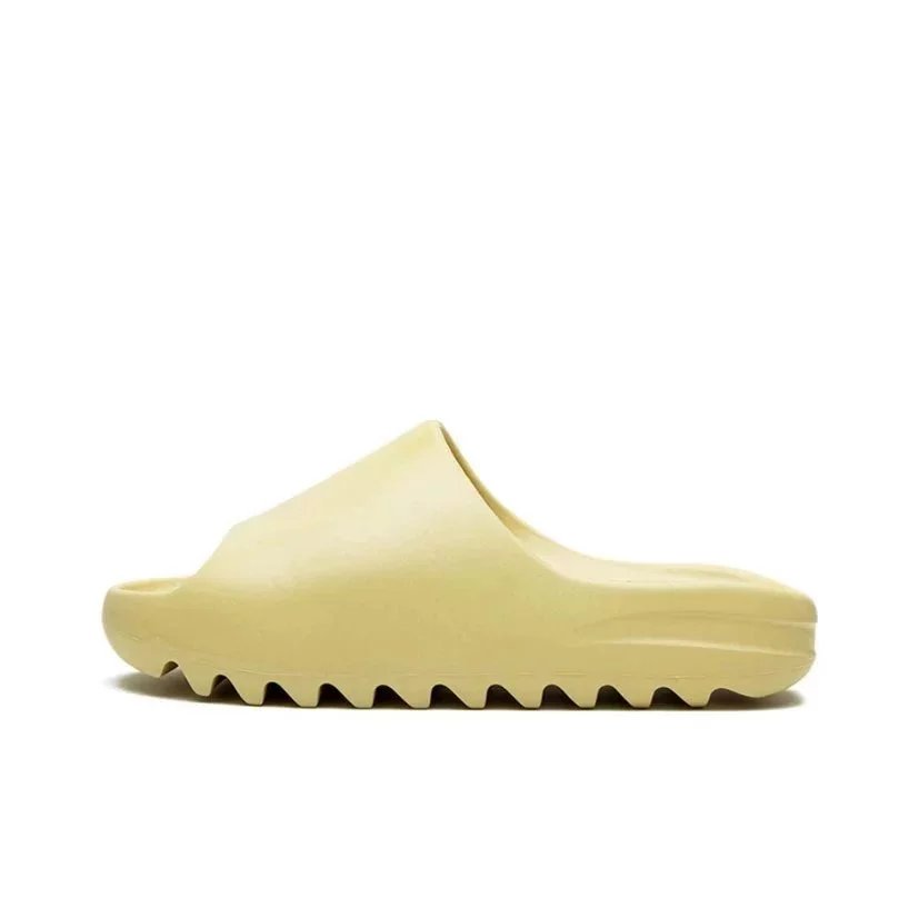 6344 Sand colored slippers
