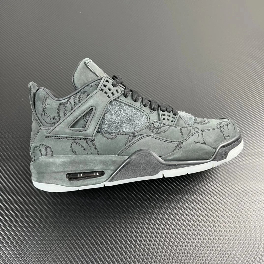 GX AJ4 Canvas Black 930155-001