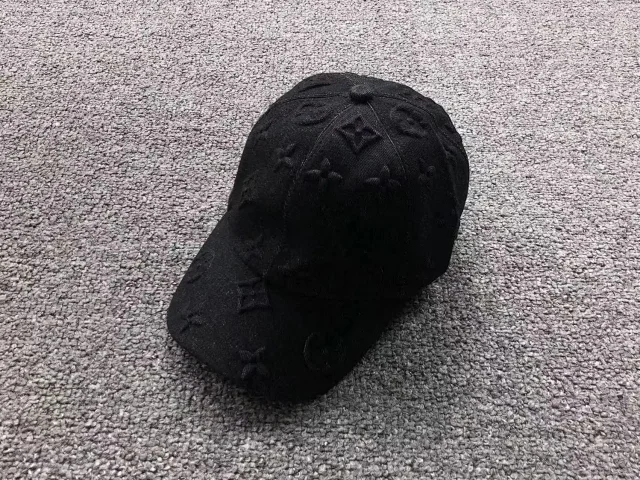 Louis Vuitton Hats Embossed Monogram Baseball Cap product detail image 4