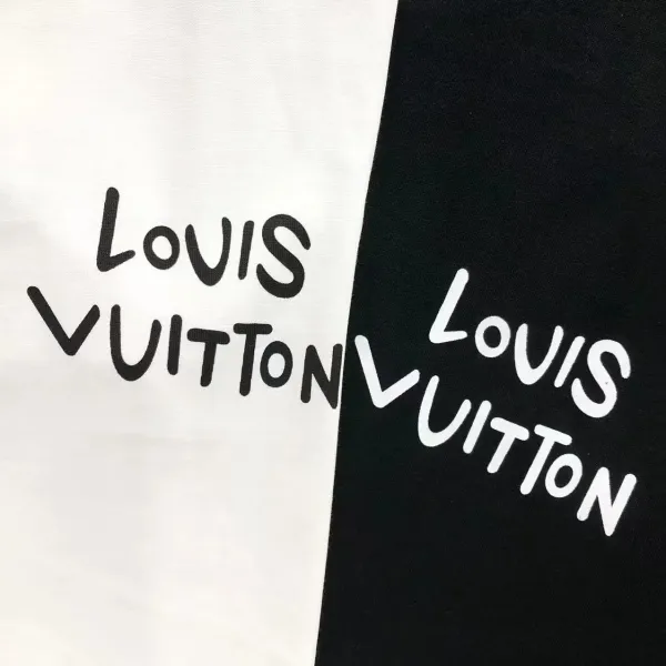 Louis Vuitton x Futura Vuitton! Graphic Print White T-Shirt - 6
