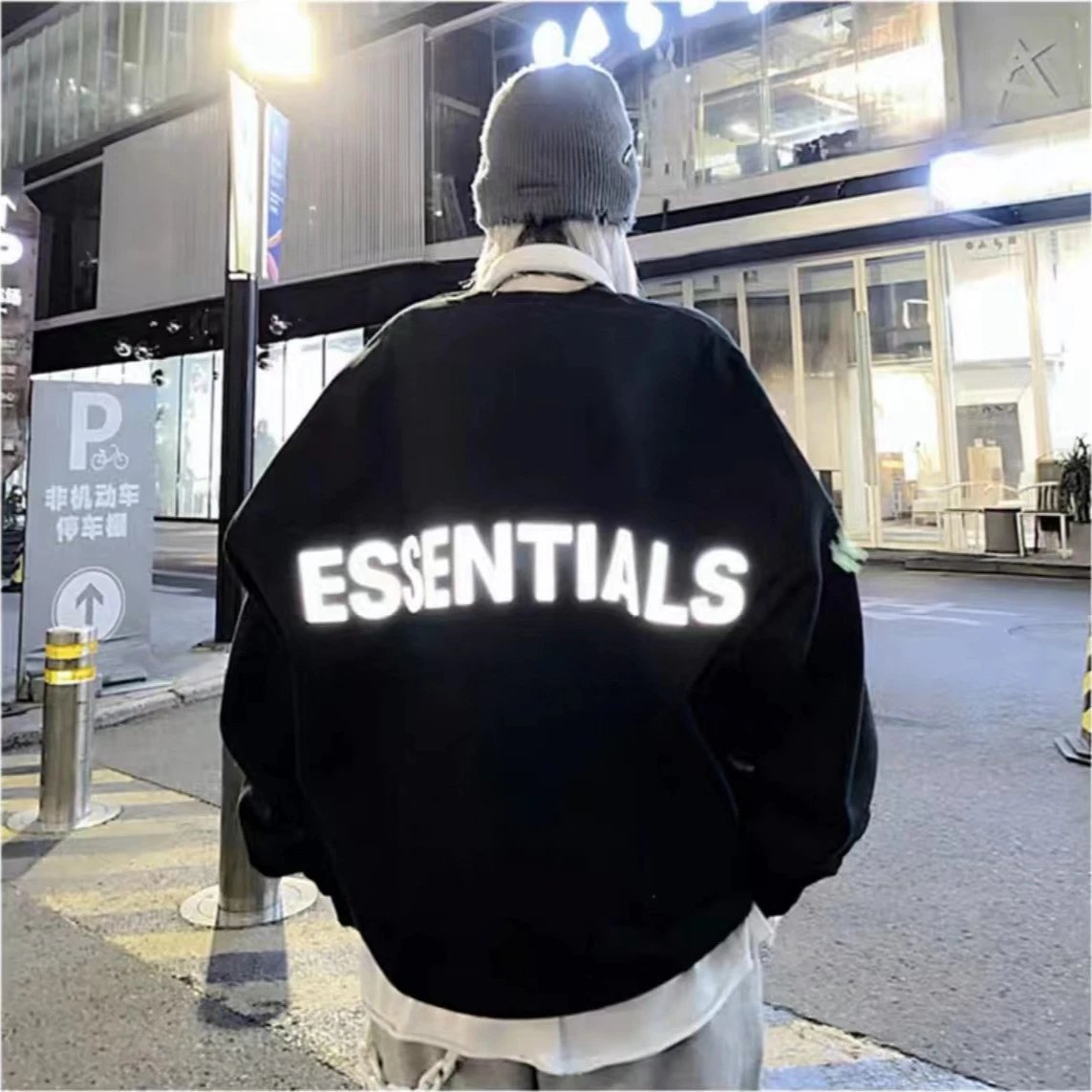 Streetwear Reflective Lettering Crewneck Sweatshirt Ivory - Gallery Image 7 - Detailed View