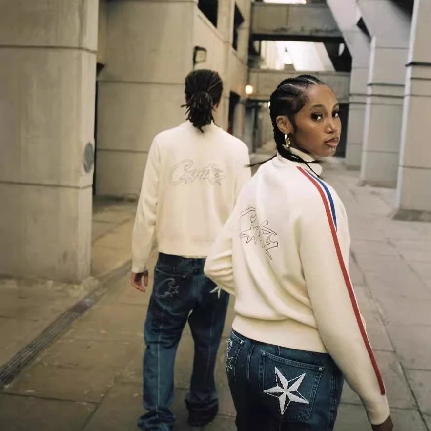 Corteiz Red & Blue Knit Cardigan - Gallery Image 4 - Detailed View