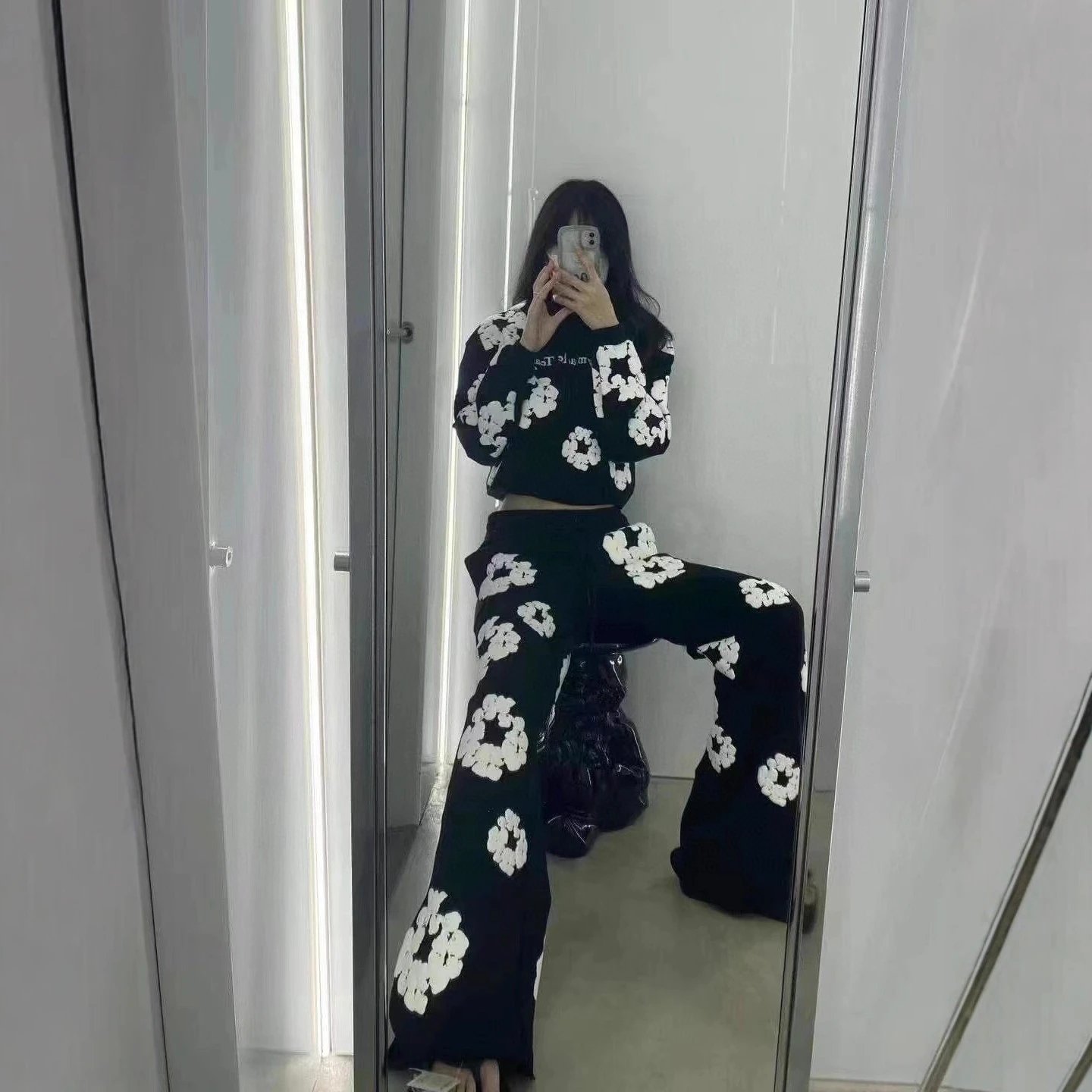 Vintage Flare Sweatpants, Charcoal Gray - Gallery Image 4 - Detailed View