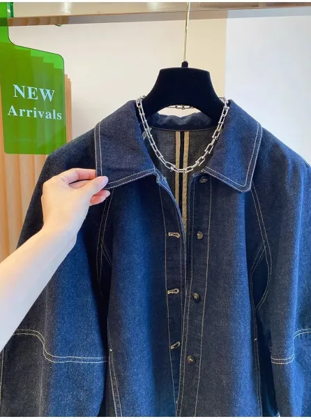 Design Oversized Denim Jacket with Contrast Stitching and Ribbed Cuffs - 3