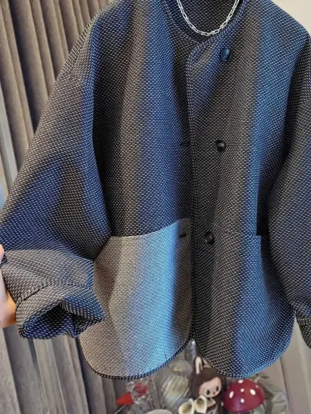 Design Textured Patchwork Cropped Jacket in Multicolor - 5