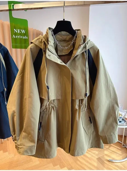 Design Utility Hooded Windbreaker Beige with Navy Panels Outerwear - 2