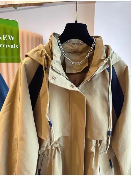Design Utility Hooded Windbreaker Beige with Navy Panels Outerwear - 8