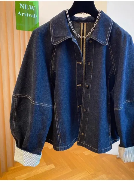 Design Oversized Denim Jacket with Contrast Stitching and Ribbed Cuffs - 4