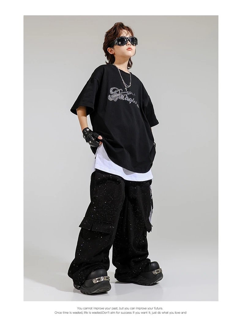 Design Streetwear Set: Glitter Graphic T-Shirt + Cargo Pants + Fingerless Gloves + Bandana Keychain Black/White - 10